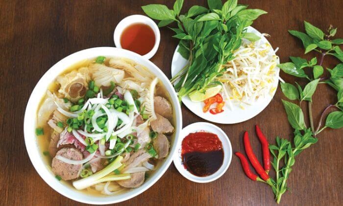 Phở bò Nam Định: Từ gánh phở rong đến biểu tượng ẩm thực Việt