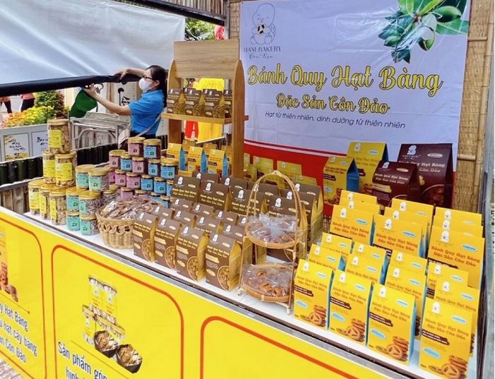 Từ hạt bàng cổ thụ đến đặc sản OCOP: Hành trình của Hani Bakery tại Côn Đảo