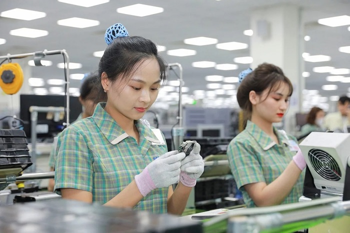 Bài toán 18%: Vì sao Việt Nam xuất khẩu rất mạnh nhưng doanh nghiệp Việt vẫn khó leo cao?